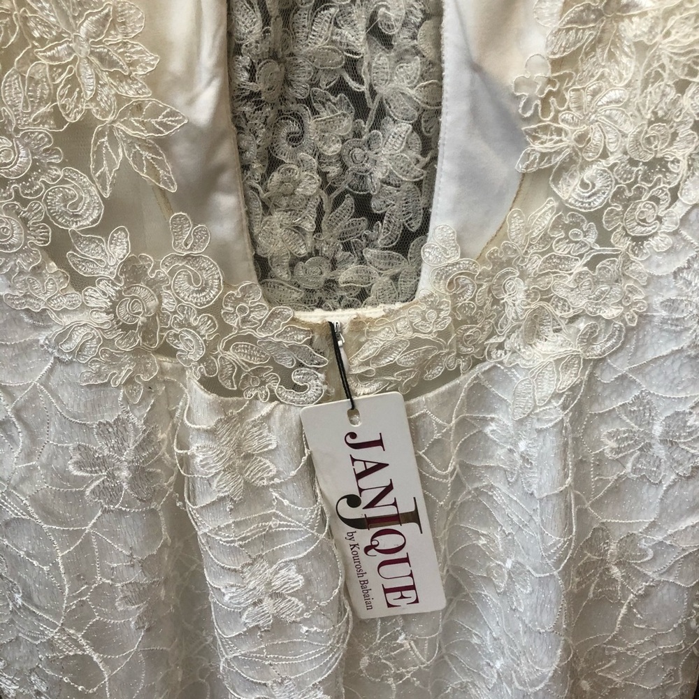Janique dress size 10 - Picture 4 of 5